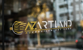 Free_Glass_Shop_Sign_Mockup.png