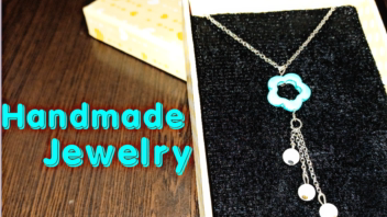 NECKLACE TRAINING _  BEAUTIFUL GIRLS NECKLACE FOR THE BEST.png