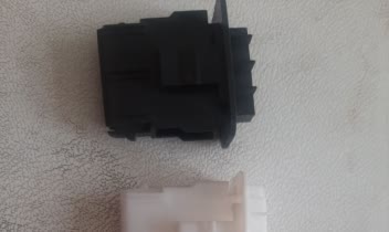 سوکت چراغ سمندی متعلق به شرکت نافع خراسان