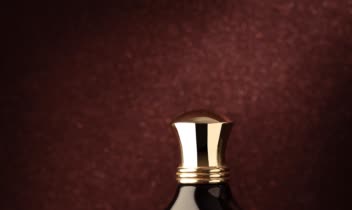 عکاسی تبلیغاتی از مجموعه عطر Beauty store