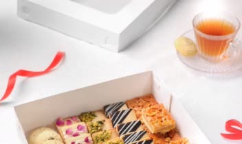 عکاسی صنعتی و تبلیغاتی پک کیک و شیرینی