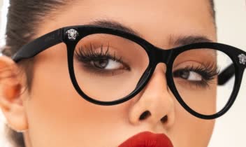 عکاسی برای برند طلا با مدل و دیزاین برای سایت