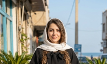 لباس ها رو تن مدل اختصاصی کردم با استفاده از هوش مصنوعی