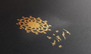 طراحی لوگو و هویت بصری گالری لوستر خورشید