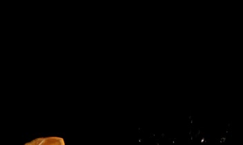 عکاسی تبلیغاتی در آتلیه ی داخل هنرستان