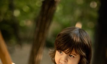 عکاسی کودک در طبیعت و شات های با ژست و یکهویی