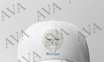 طراحی آیکون و کلاه کپ و لیبل روی لیوان برای کافه moon cafe