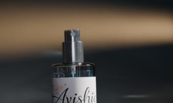 3d perfume render using blender