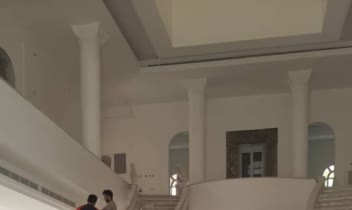 اجرای هندریل با سنگ طبیعی(مکان : دوحه قطر )