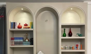 طراحی دکوراسیون خانه - کتابخانه و مینی بار