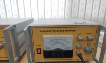 A microstrip antenna resonant at 10 GHz