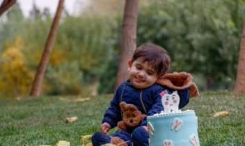 عکاسی از کودک در فضای باز با ادیت