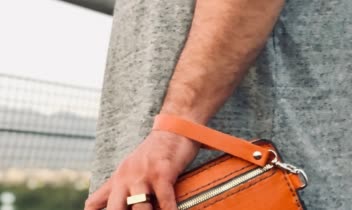 عکاسی از محصولات چرمی دست دوز ..