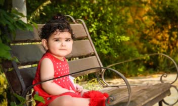 عکاسی کودک در فضای باز و خانه شخصی