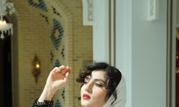 عکاسی پرتره در فضای زیبای تهران قدیم
