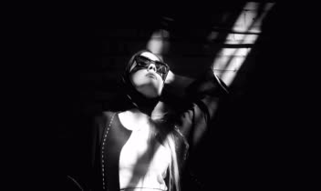 عکاسی مدلینگ پرتره بیوتی ورزشی تبلیغاتی فضای باز و انواع تصویربرداری و تدوین انواع کلیپ