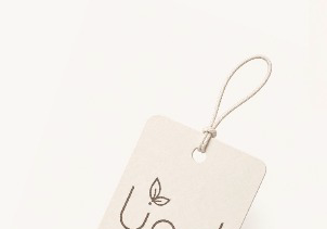 طراحی لوگو و هویت برند بهداشتی لونا