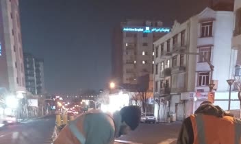 تخریب رفیوژ میانی خیابان سعدی تهران
