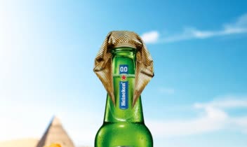 طراحی پوستر تبلیغاتی نوشیدنی Heineken