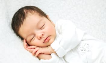 عکاسی نوزادی و جزییات زیر یک ماهگی
