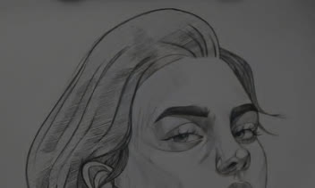 اسکچ چهره از روی نمونه با سایه‌پردازی ساده