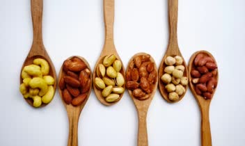 عکاسی تبلیغاتی خشکبار و زعفران و …
