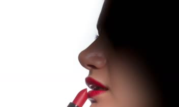 « نمونه عکاسی محصولات آرایشی »