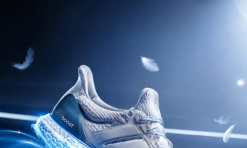 عکس تبلیغاتی کتونی اولترابوست (Ultraboost)