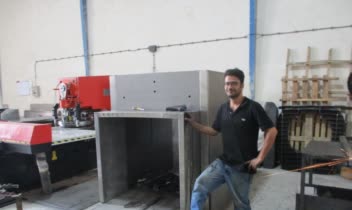 طراحی و مهندسی معکوس و ساخت یک نمونه از سازه و مکانیک از ایکس ری فرودگاه