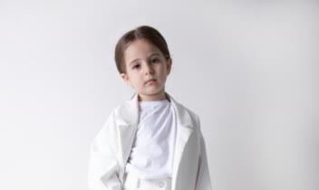 عکاسی استایل فشن پوشاک بچه‌گانه  کودک