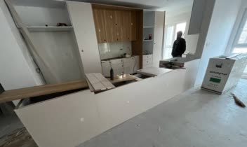 بازسازی و اجرا و طراحی داخلی کابینت، ترمو وال، سقف کاذب نور مخفی و غیره...