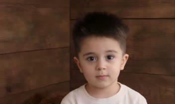 تبلیغاتی و صنعتی کودک و پرتره کودک و منو کافی شاپ