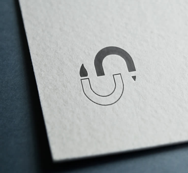 طراحی لوگو | لوگوی فروشگاه لوازم‌التحریر