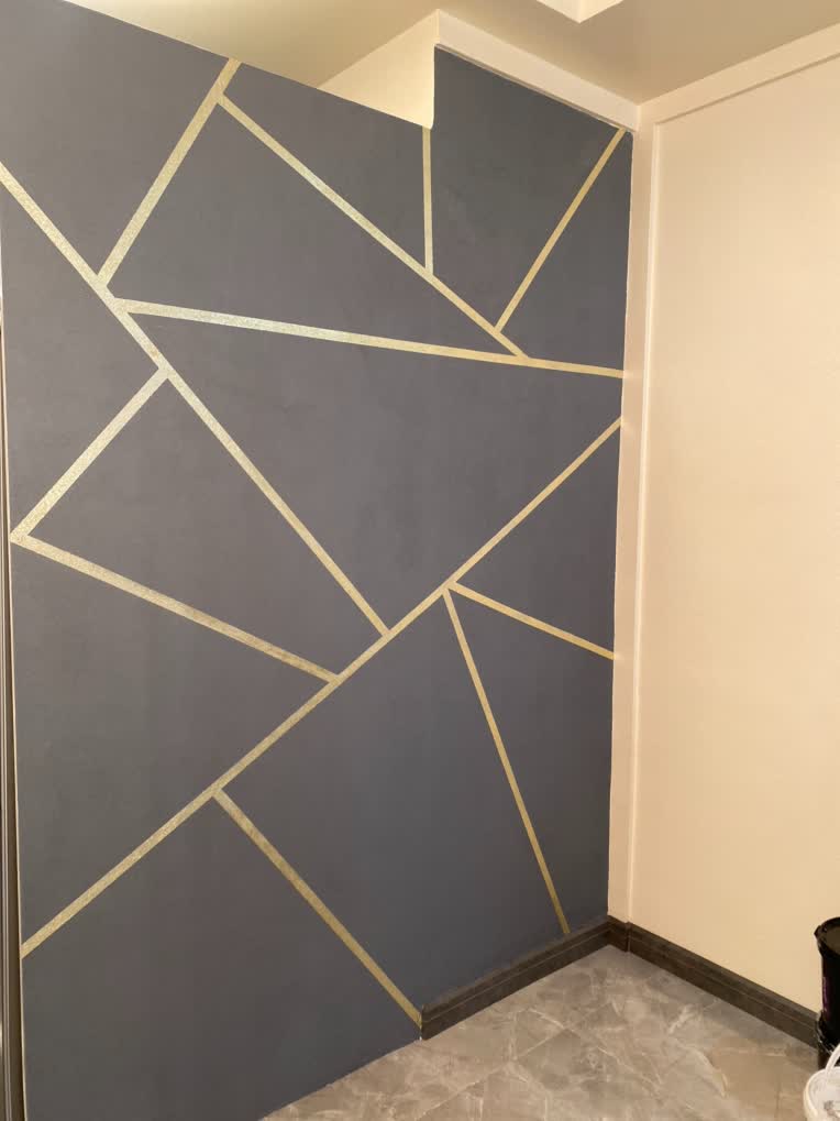 اجرای میکروسمنت و تبدیل دو سطح غیر همسطح و هم جنس به دیوار یکدست
