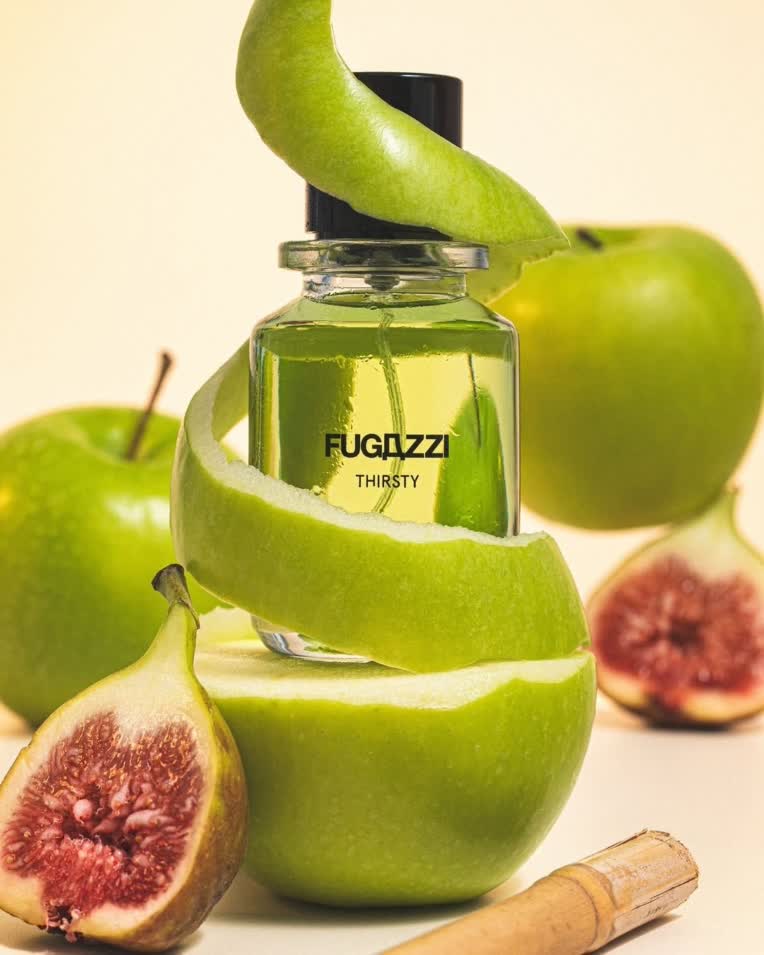 طراحی پوستر تبلیغاتی عطر و ادکلن