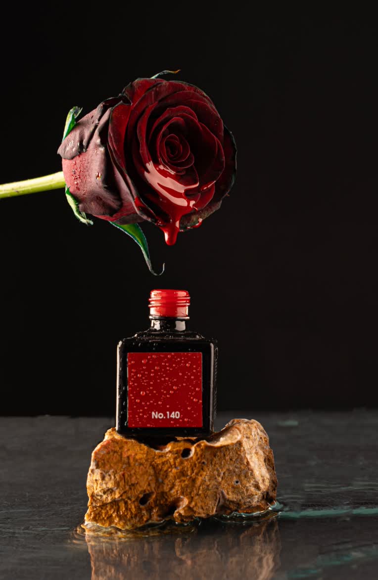 عکاسی تبلیغاتی و خلاقانه  از لوازم آرایش