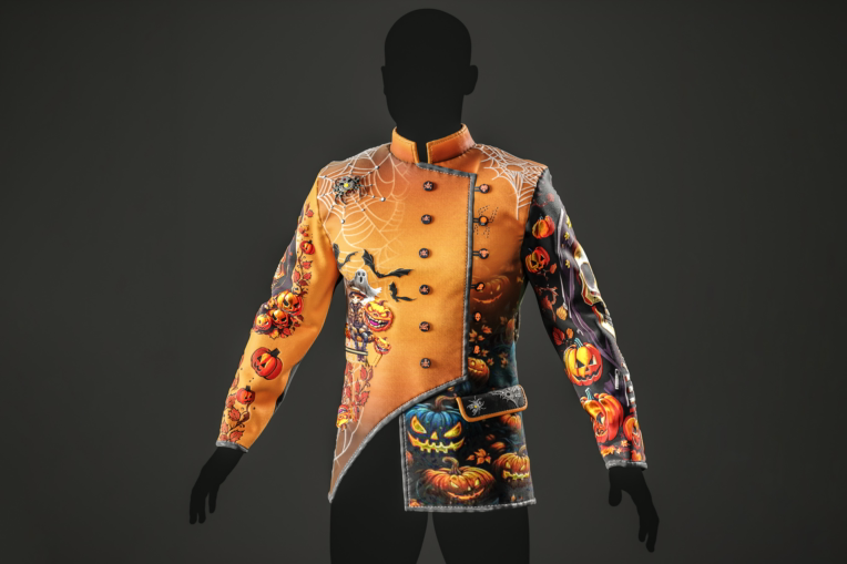 اجرای یک کت قدیمی به سبک جشن هالووین-Halloween Jacket