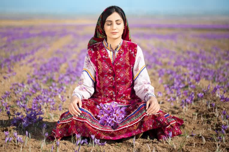 عکاسی صنعتی تبلیغاتی زعفران بام