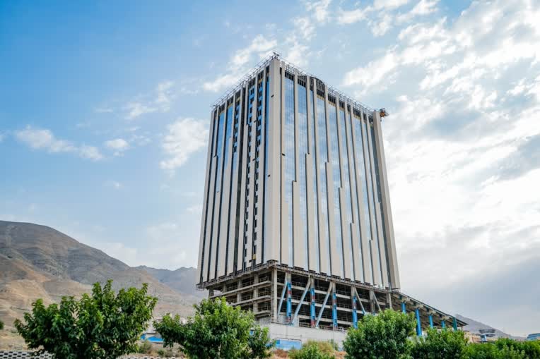 اجرای نمای ساختمان اداری ایرانمال