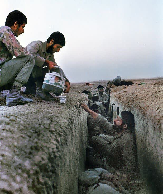 بررسی ابعاد اجتماعی و فرهنگی در ۸ سال دفاع مقدس