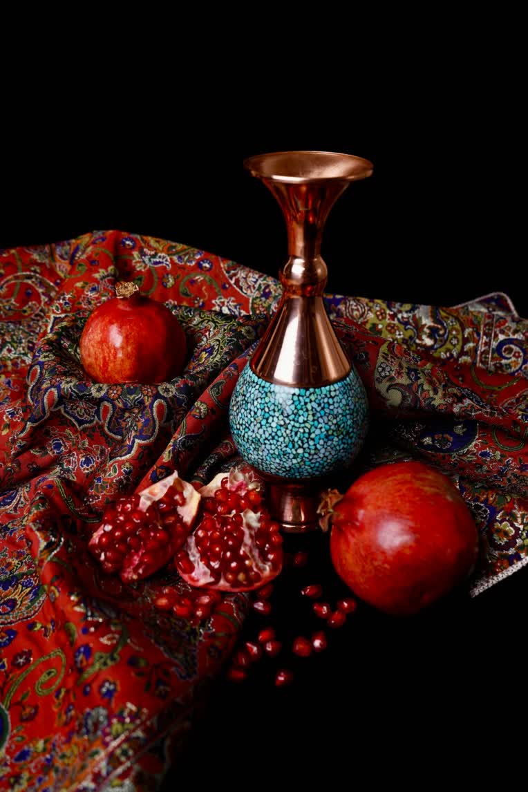 عکاسی تبلیغاتی صنایع دستی مثل ترمه و خاتم کاری و …