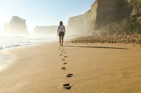 تولید محتوا انگلیسی walking meditation