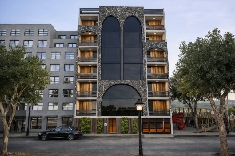 نمونه رندرینگ و طراحی نما مسکونی ترکیب سنگ و چوب