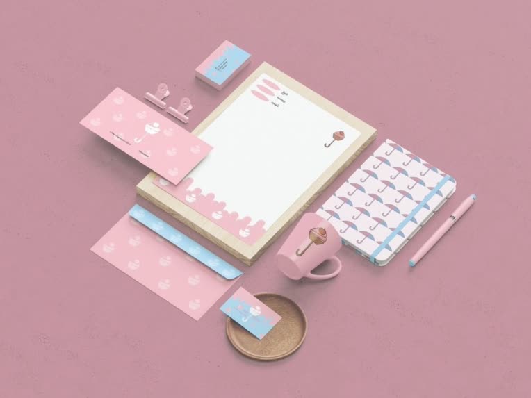 طراحی هویت بصری و بسته‌بندی محصولات خلاقانه (Creative Branding & Packaging)